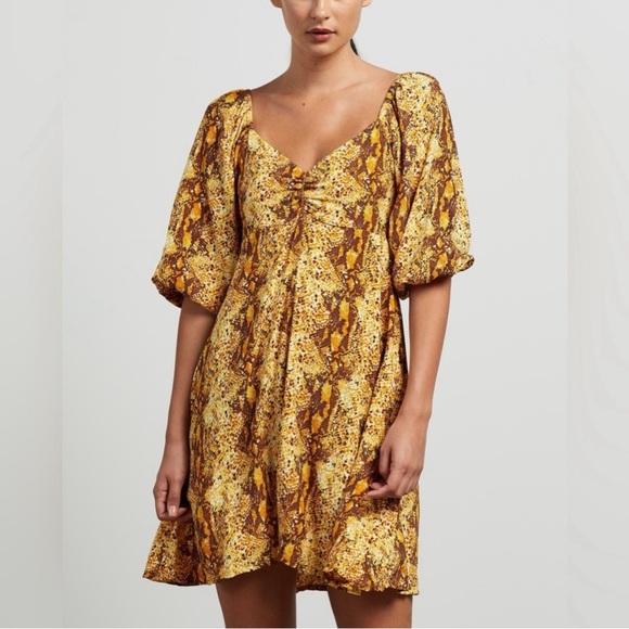 FAITHFULL THE BRAND Snakeskin Print Mini Dress Puff Sleeve Sweetheart Cut 4 S - Picture 2 of 11